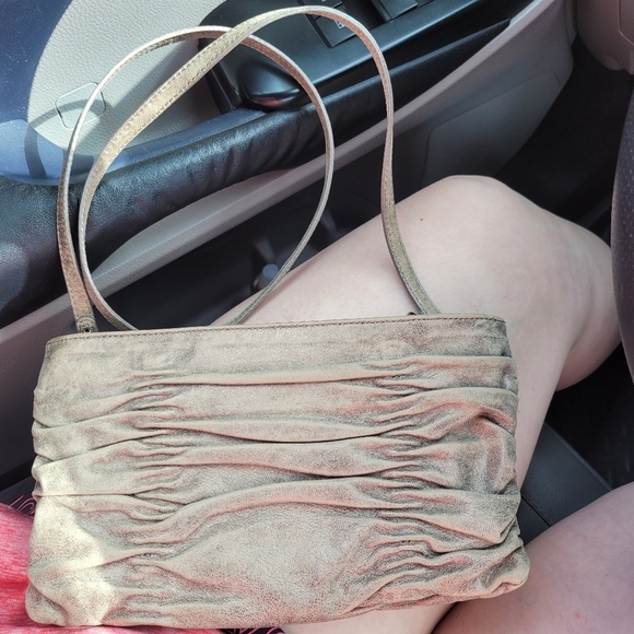 Michael Kors Ruffled Clutch/Crossbody with Strap in excellent condition - Picture 2 of 8